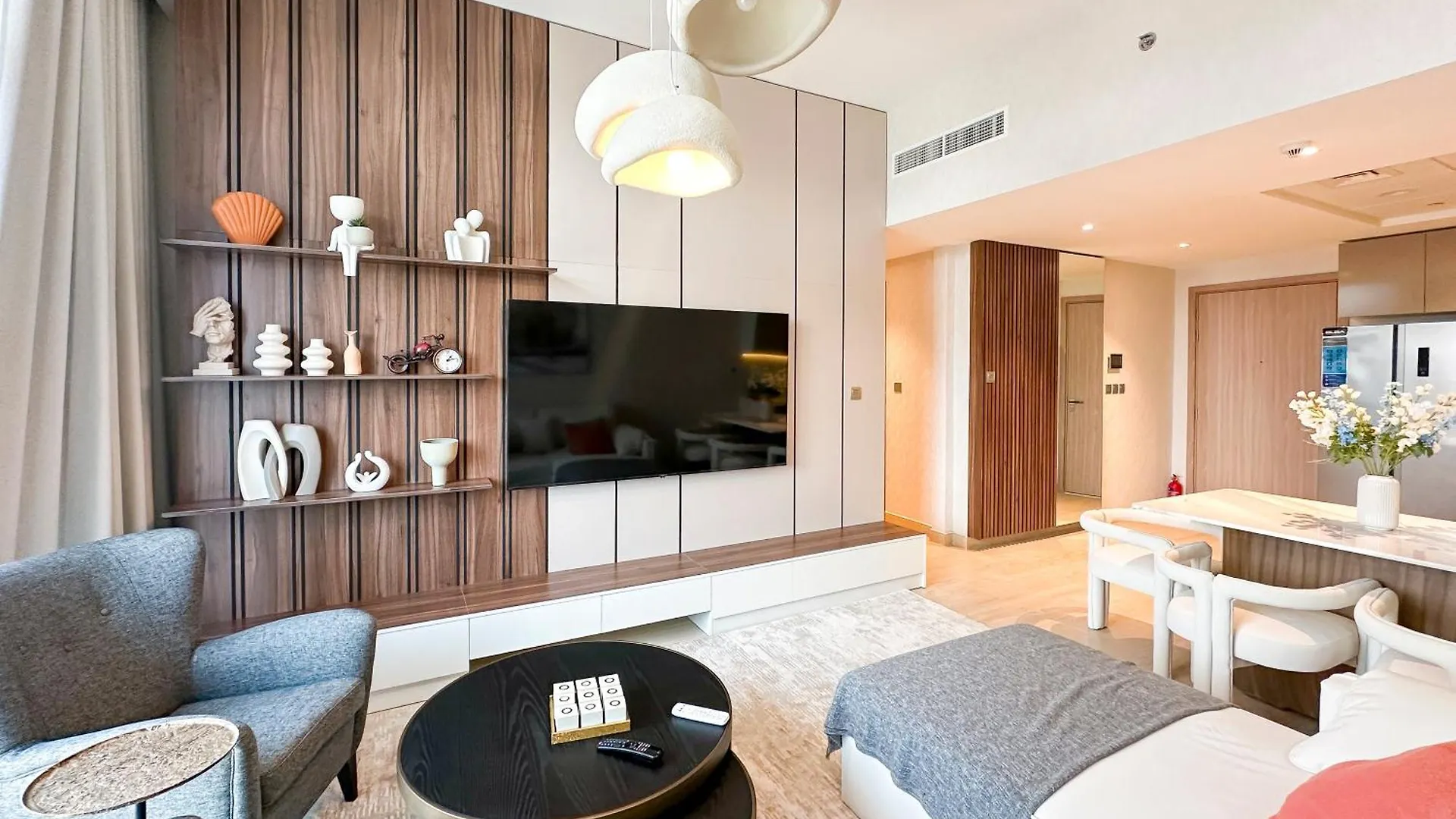 Stylish 3Br Apartment With Burj Khalifa & Pool Views Dubai Emirati Arabi Uniti
