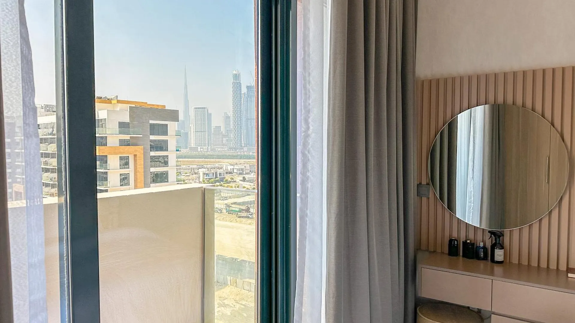 Stylish 3Br Apartment With Burj Khalifa & Pool Views Dubai 0*,  Emirati Arabi Uniti