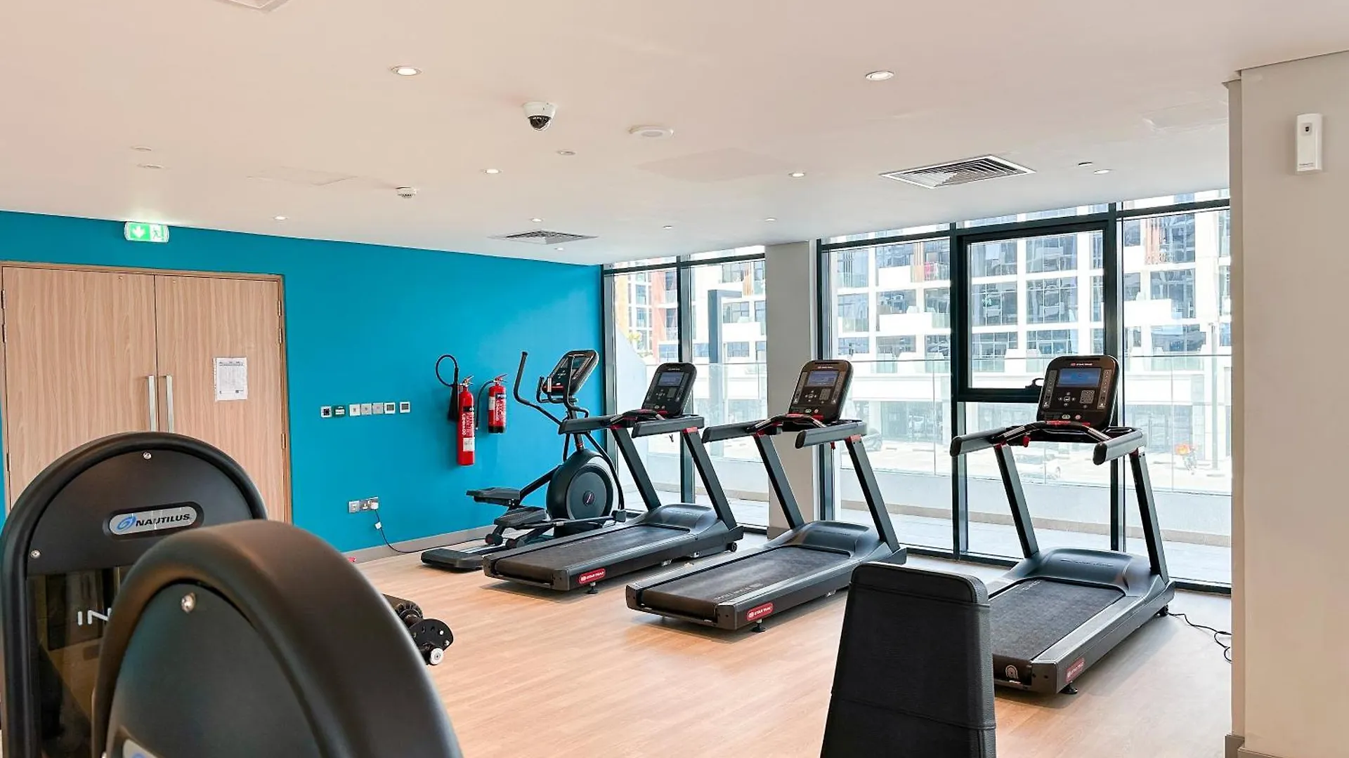 Stylish 3Br Apartment With Burj Khalifa & Pool Views Dubai Emirati Arabi Uniti