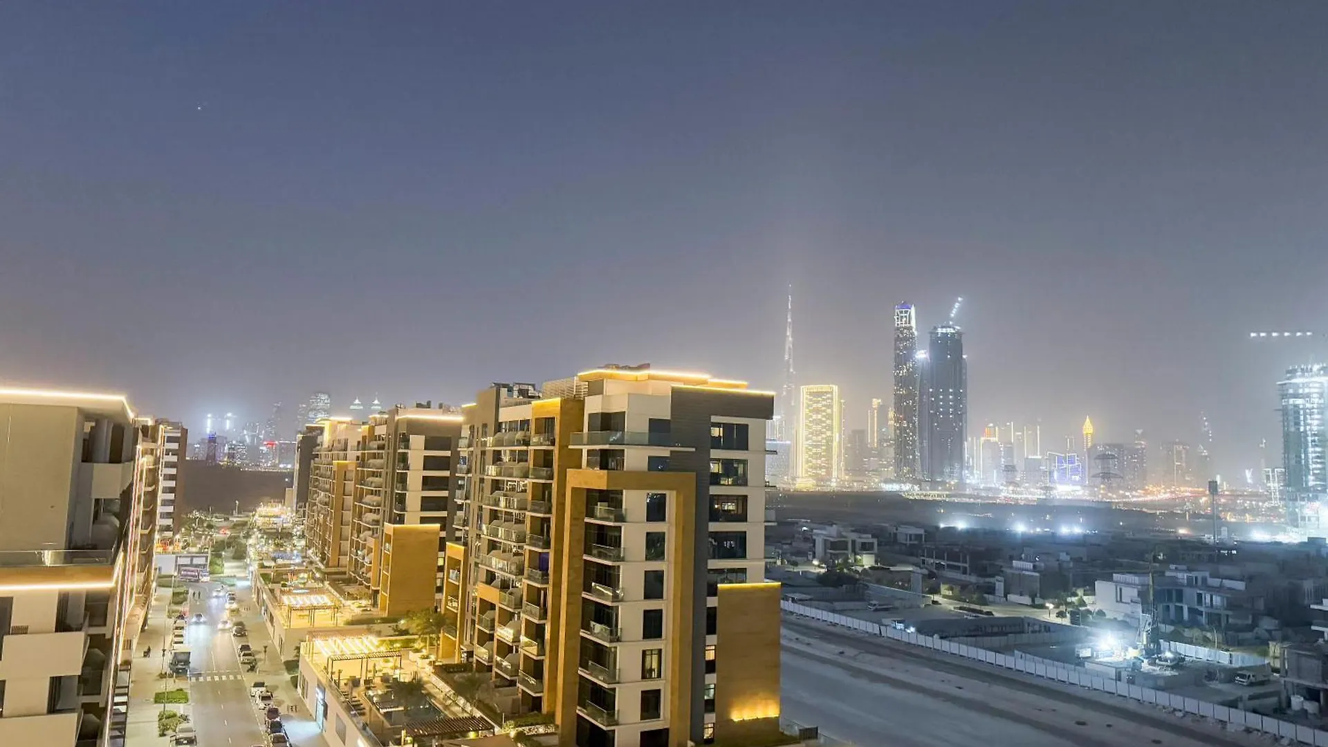 Stylish 3Br Apartment With Burj Khalifa & Pool Views Dubai